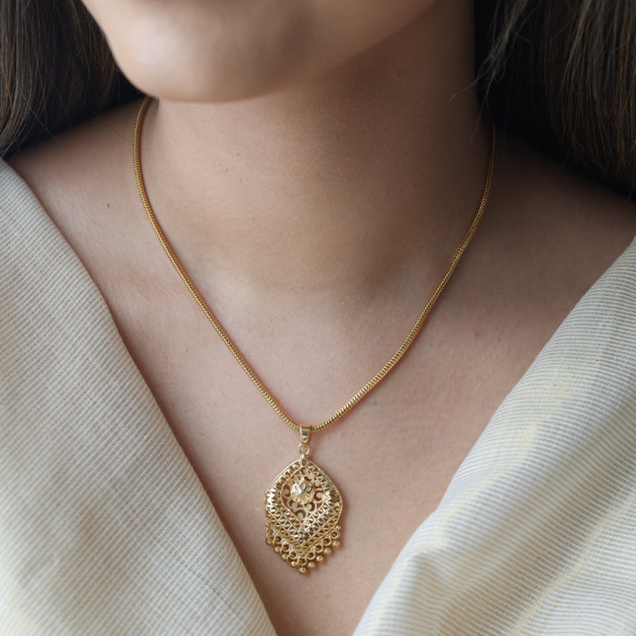 Heritage gold plated simple pendant short chain HC7990