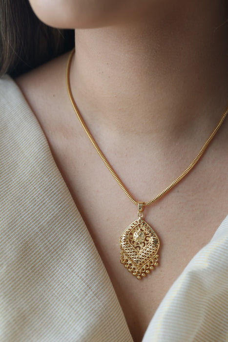 Heritage gold plated simple pendant short chain HC7990