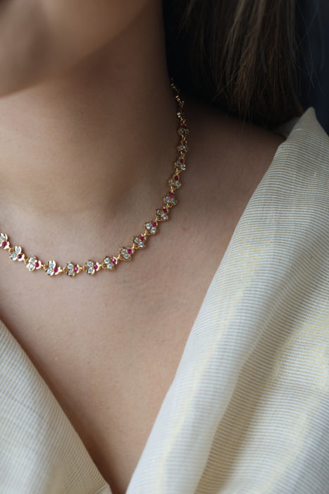 Heritage gold plated ruby white stone short necklace H9778