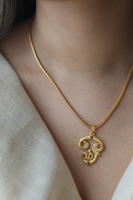 Heritage gold plated OM pendant short chain HC6744
