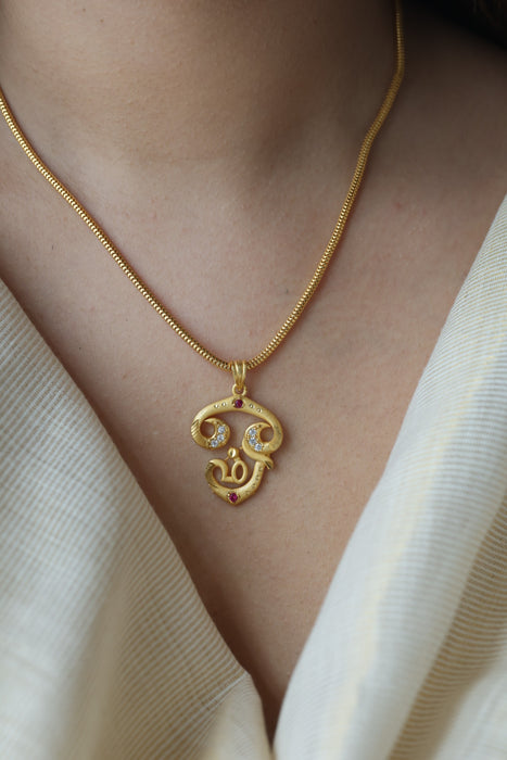 Heritage gold plated OM pendant short chain HC6744