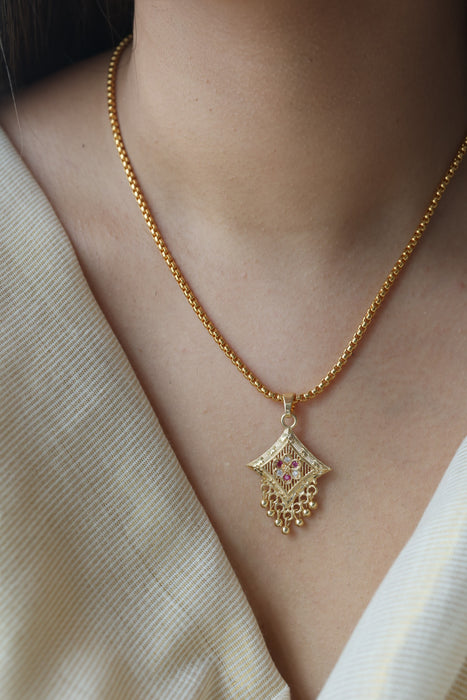 Heritage gold plated simple pendant short chain HC1273