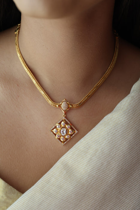 Heritage gold plated white stone short necklace with earrings HW1393