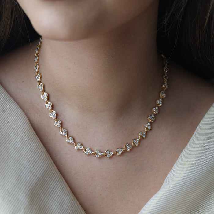 Heritage gold plated white stone short necklace H7223