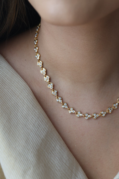 Heritage gold plated white stone short necklace H7223