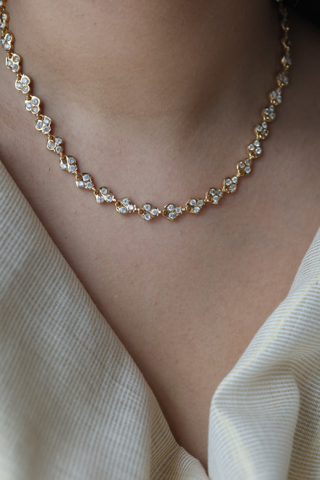 Heritage gold plated white stone short necklace H7223