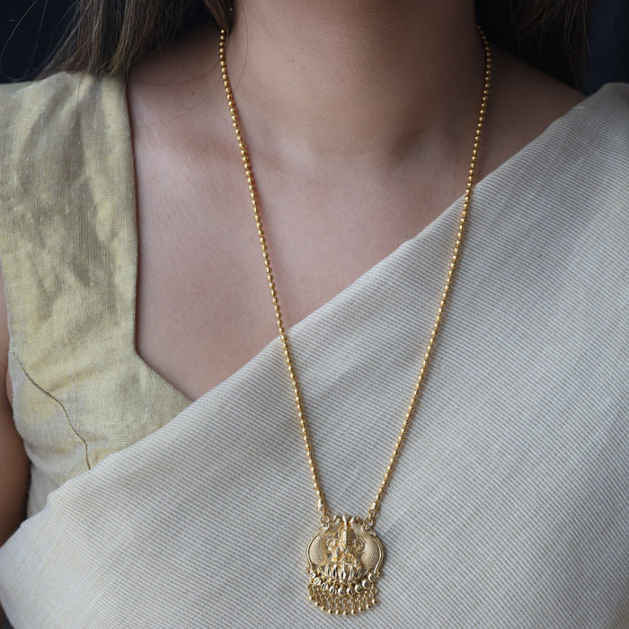 Heritage gold plated lakshmi pendant long chain HC7251