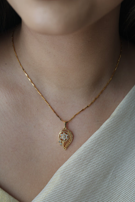 Heritage gold plated simple pendant short chain HC1233