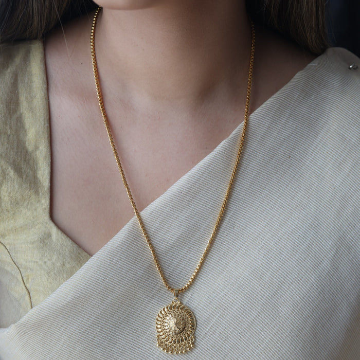 Heritage gold plated pendant long chain necklace HC78911