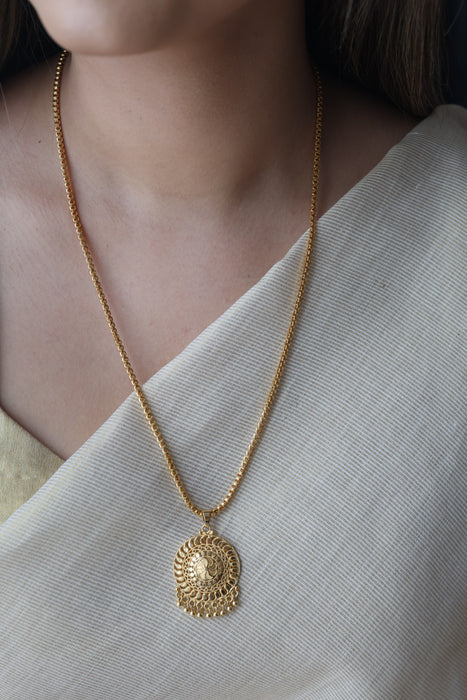 Heritage gold plated pendant long chain necklace HC78911