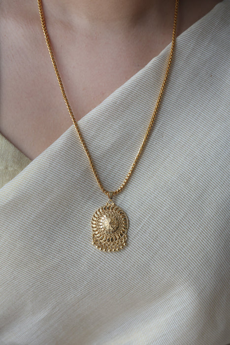 Heritage gold plated pendant long chain necklace HC78911