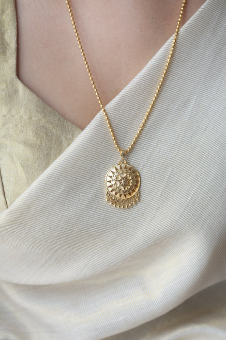 Heritage gold plated pendant long chain necklace HC7890