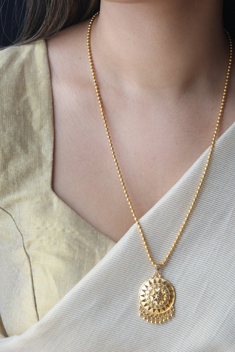Heritage gold plated pendant long chain necklace HC7890