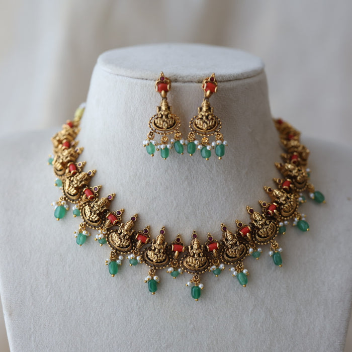 Antique green pearl short necklace with earrings AG43002