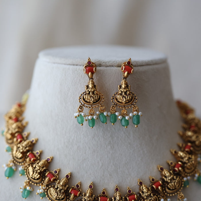 Antique green pearl short necklace with earrings AG43002