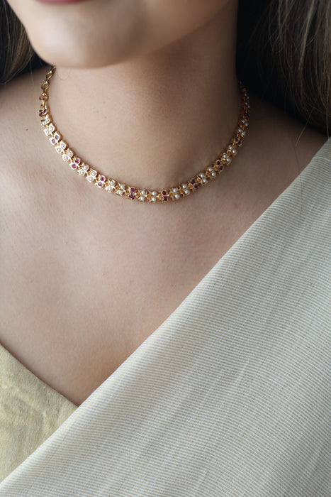 Heritage gold plated ruby pear short necklace H982
