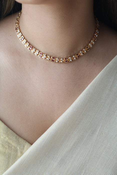 Heritage gold plated ruby pear short necklace H982