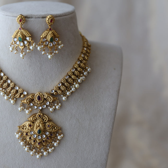 Antique pearl short necklace with earrings S1B119023