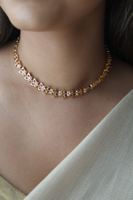 Heritage gold plated ruby pear short necklace H7383