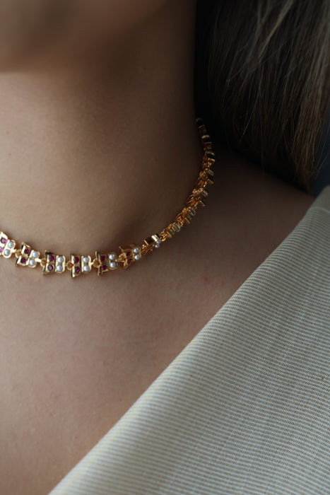Heritage gold plated ruby pear short necklace H7383