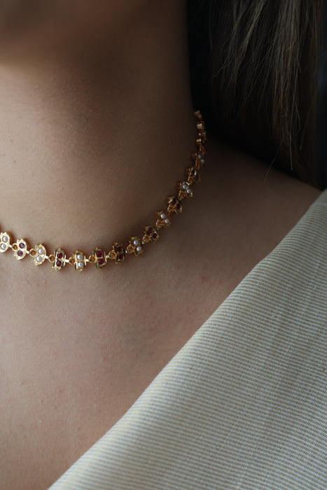 Heritage ruby stone white pearl short choker necklace H33927