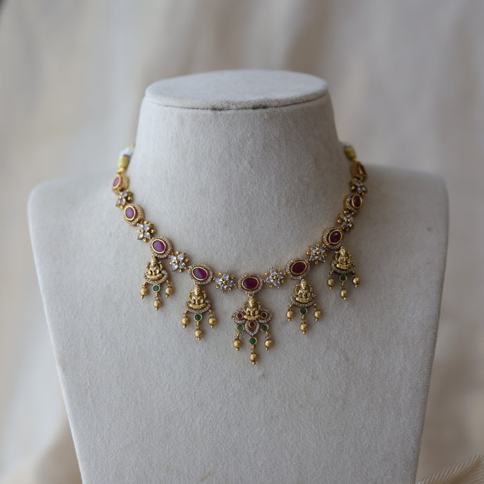 Antique short necklace with earrings S1B1123