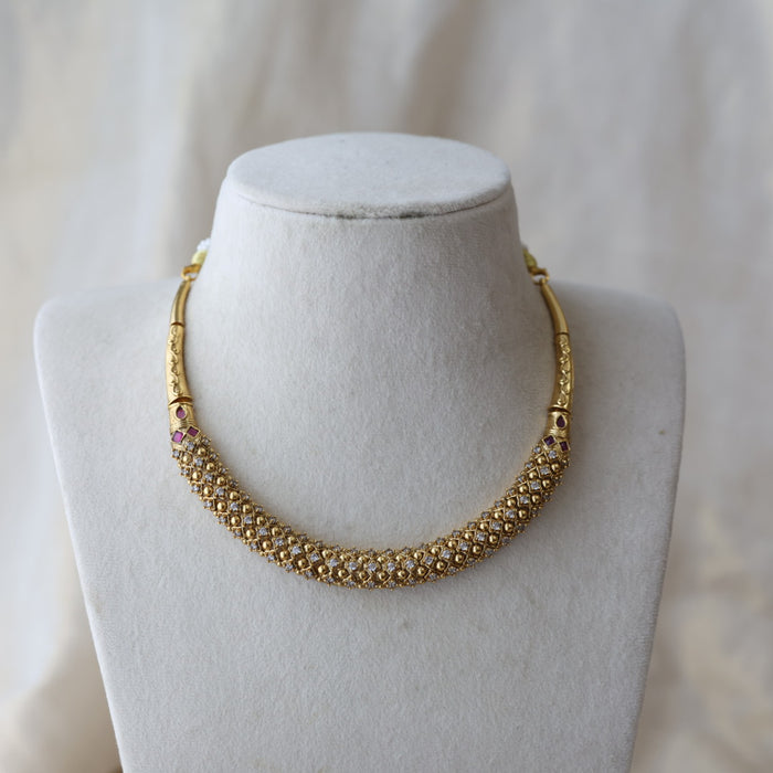 Antique gold short necklace with earrings S1B110033