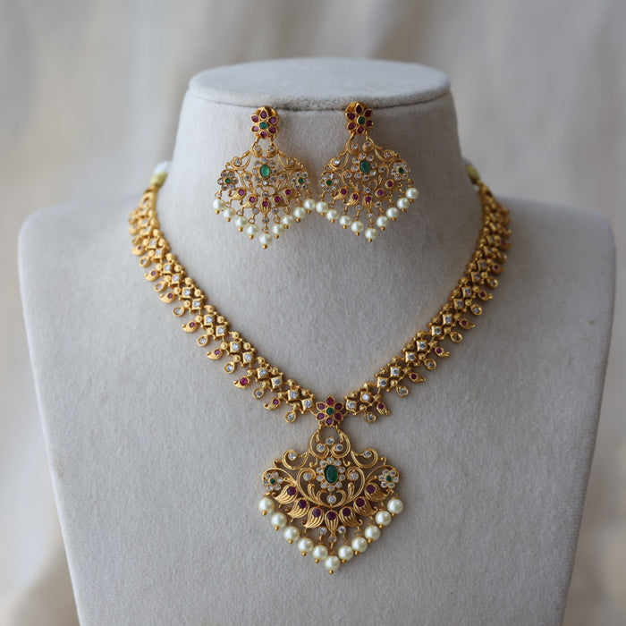 Antique short necklace with earrings S1B11233