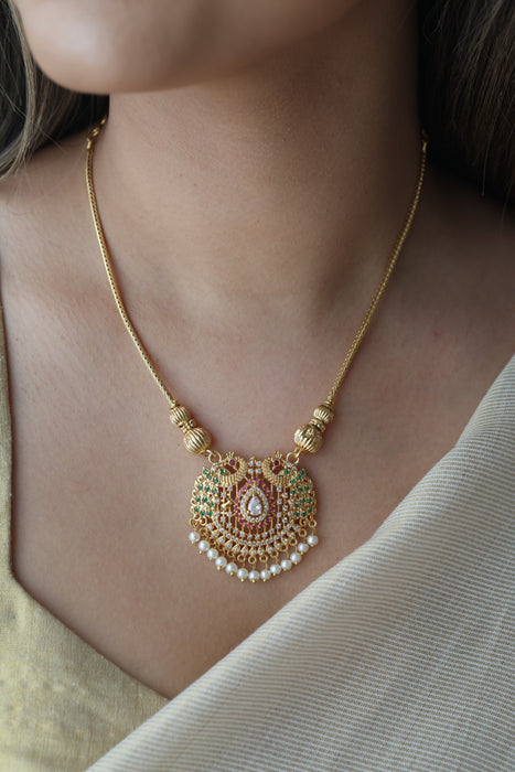 Heritage gold plated peacock design short necklace H7521