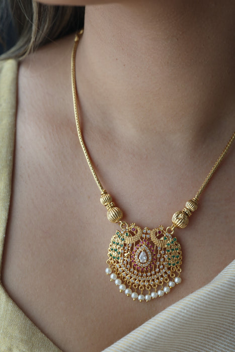 Heritage gold plated peacock design short necklace H7521