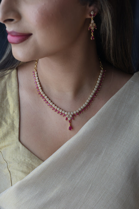 Heritage ruby white stone short necklace with earrings H1334