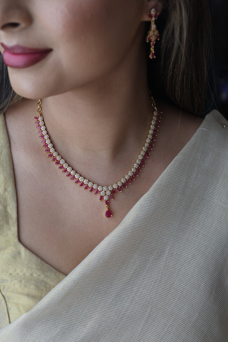 Heritage ruby white stone short necklace with earrings H1334