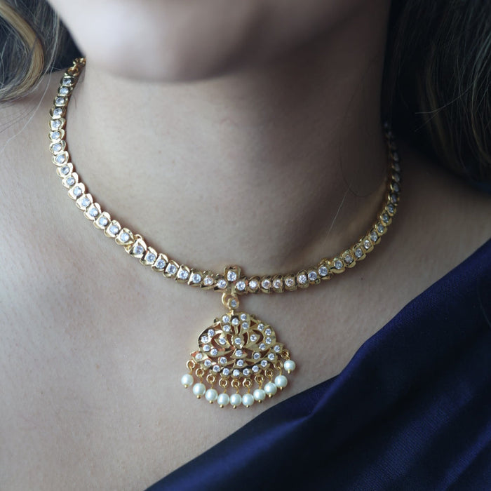 Heritage gold plated white stone short necklace H1101