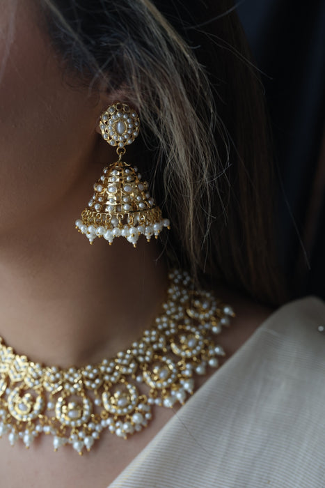 Heritage gold plated pearl short necklace with earrings H1739