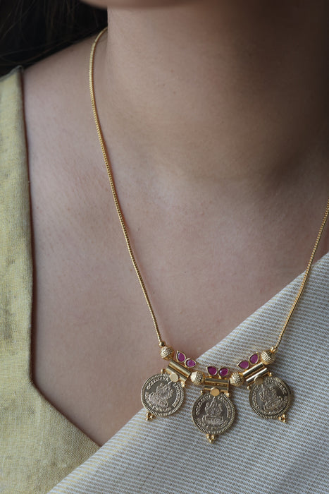 Heritage gold plated simple coin short necklace HS662