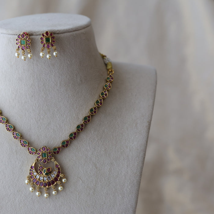 Antique pearl short necklace with earrings SS11332