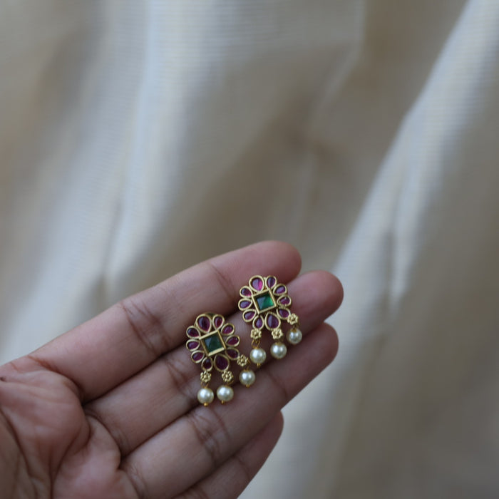 Antique pearl short necklace with earrings SS11332