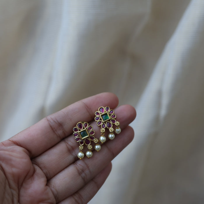 Antique pearl short necklace with earrings SS11332