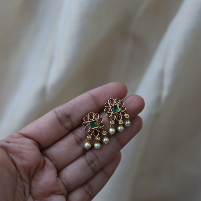 Antique pearl short necklace with earrings SS11332