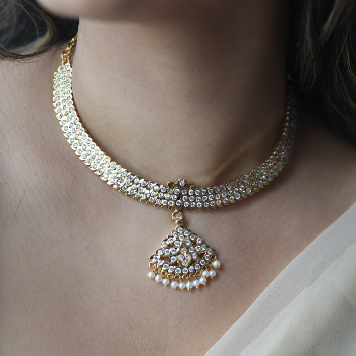 Heritage white stone gold plated short necklace H9017