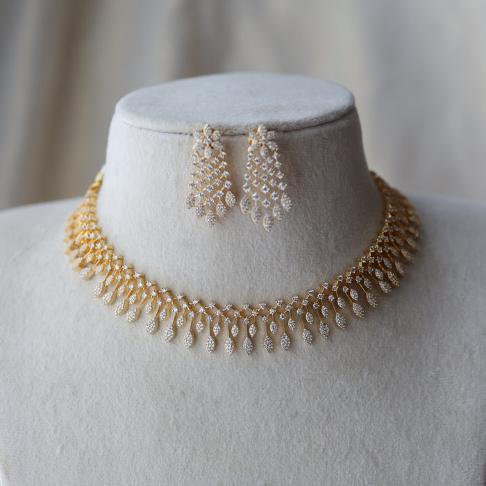 Heritage gold plated white stone short necklace with earrings H992