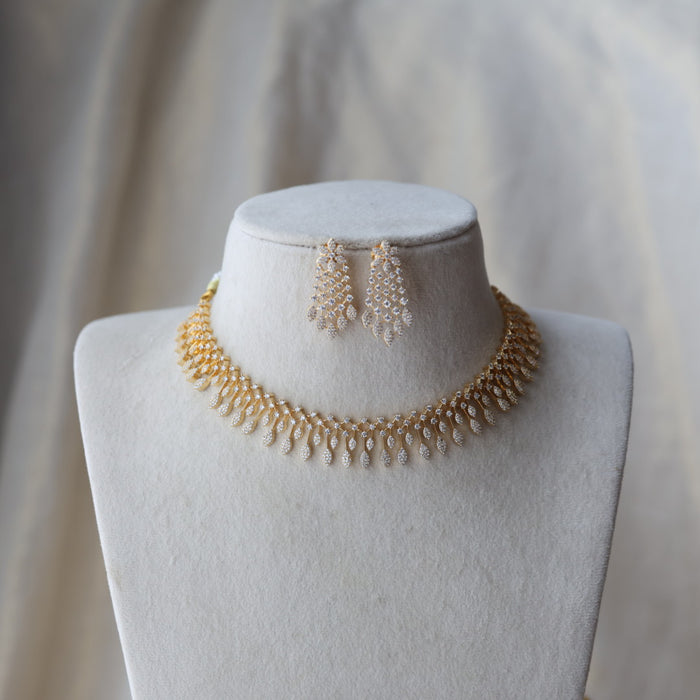 Heritage gold plated white stone short necklace with earrings H992