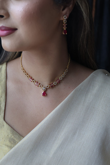 Heritage gold plated ruby & white stone short necklace with earrings H8137