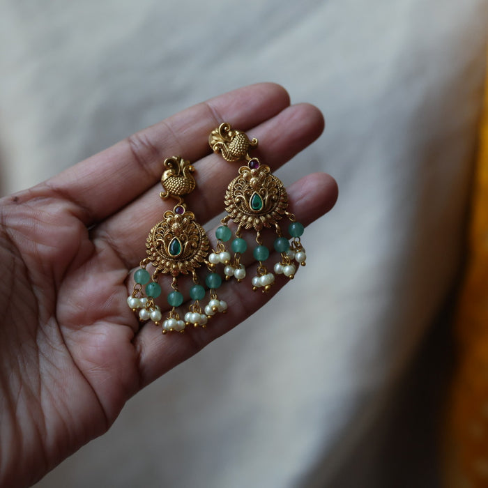 Antique green bead short necklace with earrings and tikka SS117894