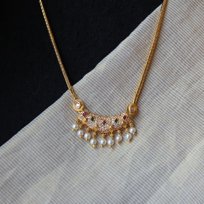 Heritage gold plated white stone short necklace H5113