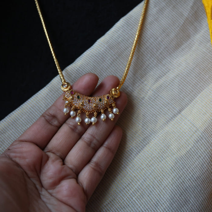 Heritage gold plated white stone short necklace H5113