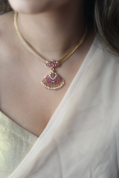 Heritage gold plated short necklace H043