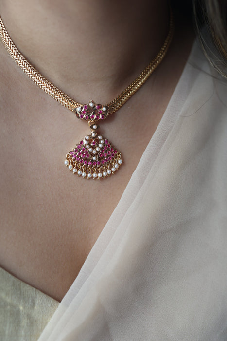 Heritage gold plated short necklace H043