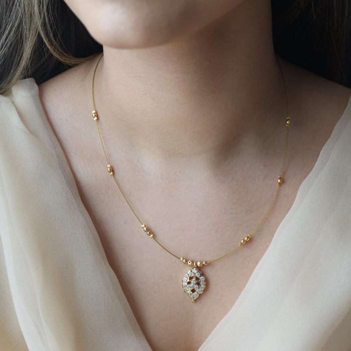 Heritage white stone invisible short necklace IN6899