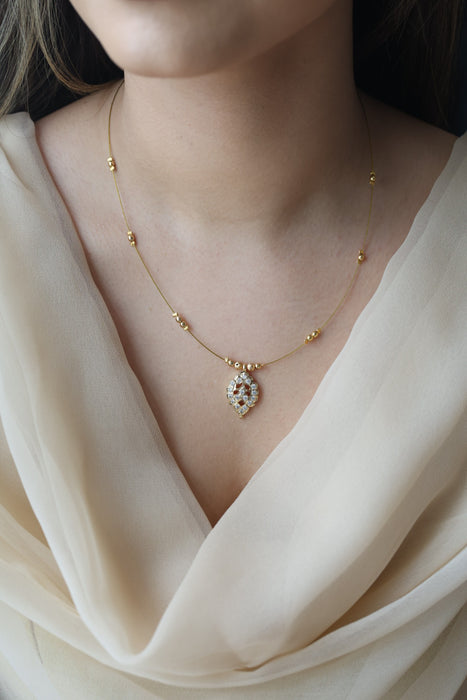 Heritage white stone invisible short necklace IN6899